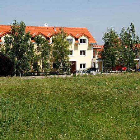 Der Winzerhof Hotel Achau Exterior foto