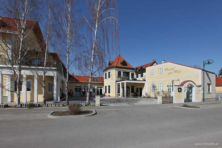 Der Winzerhof Hotel Achau Exterior foto