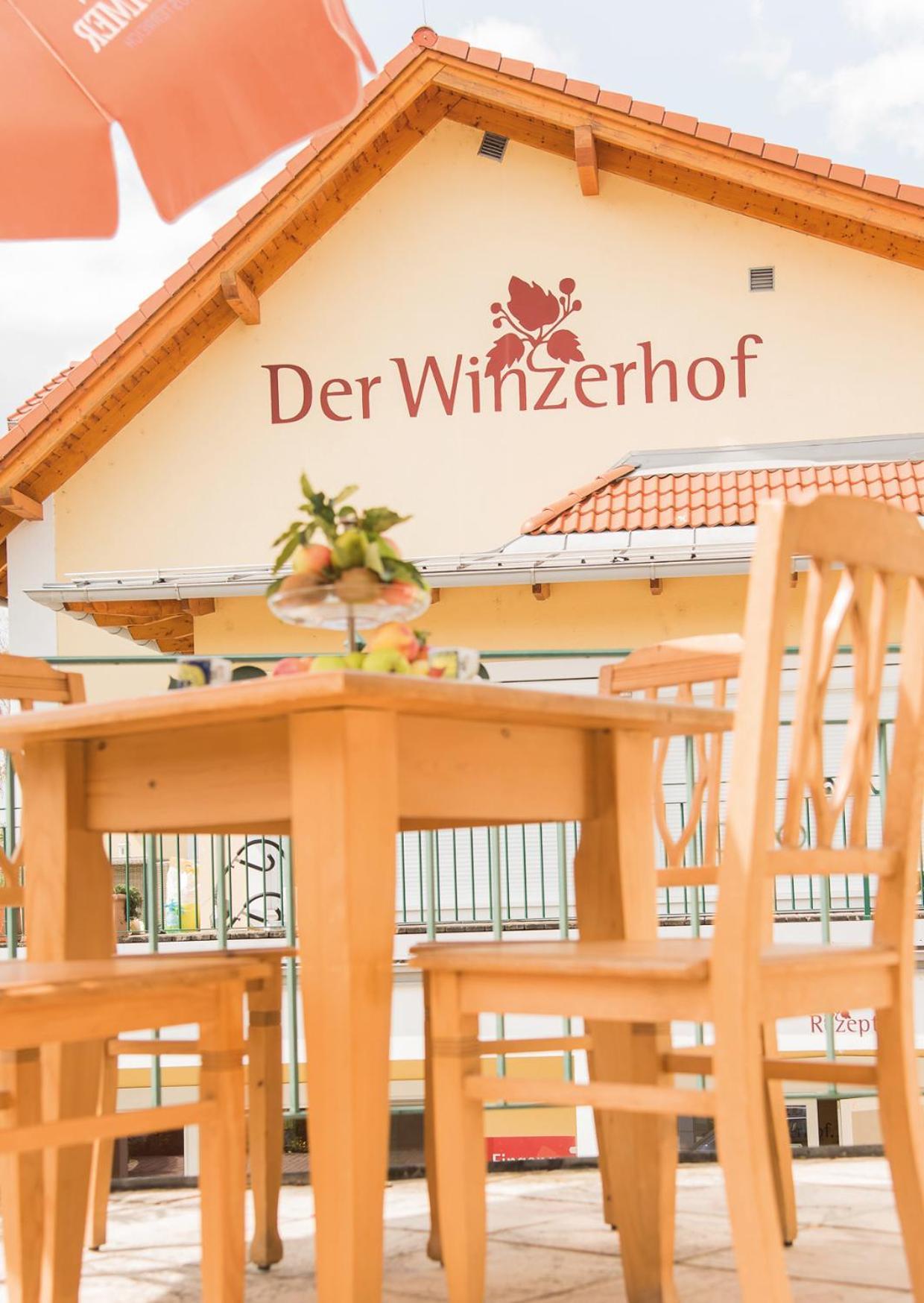 Der Winzerhof Hotel Achau Exterior foto