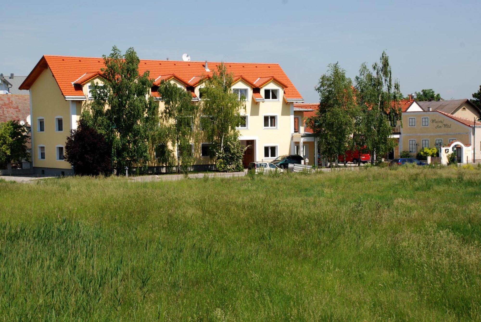 Der Winzerhof Hotel Achau Exterior foto