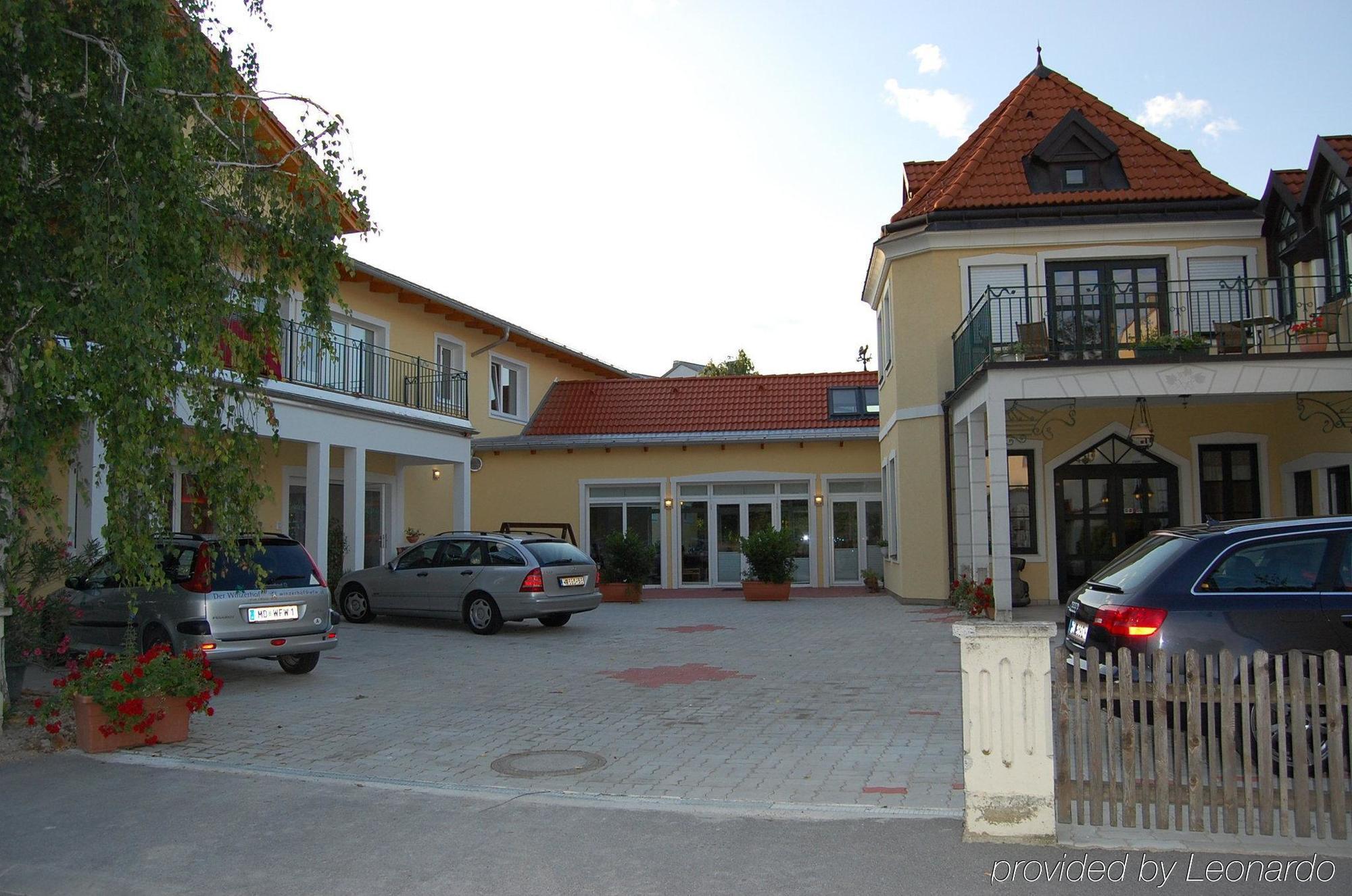 Der Winzerhof Hotel Achau Exterior foto